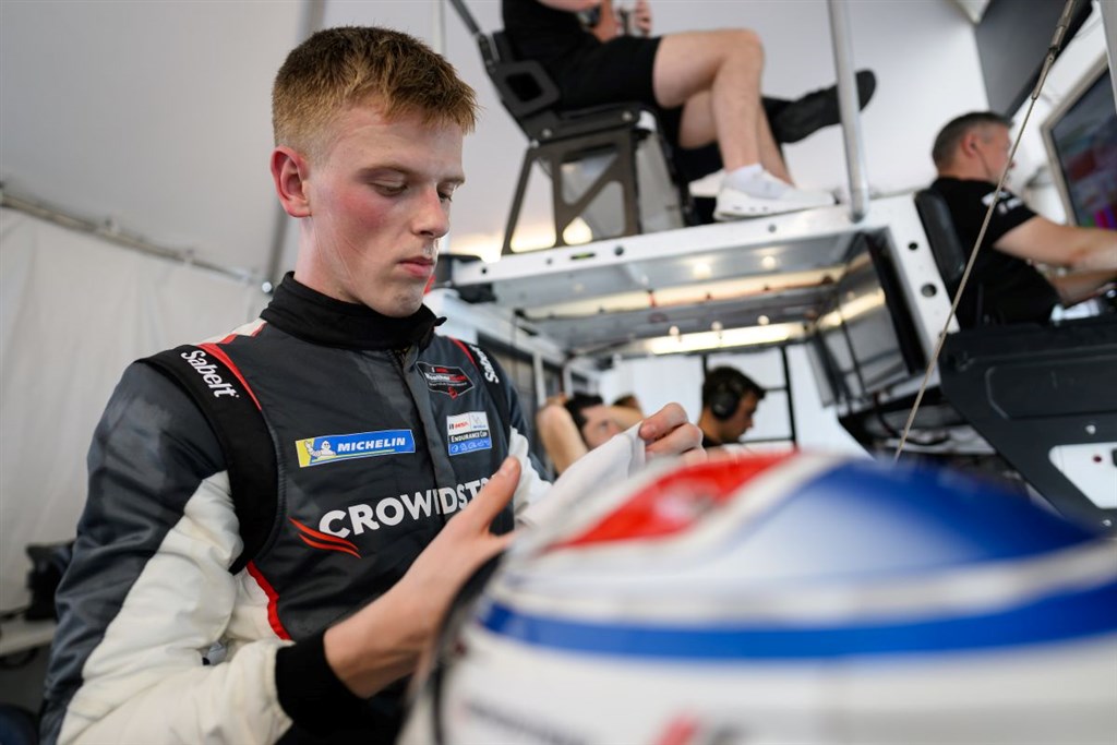 Nu skal uret vindes: Malthe Jakobsen kører Daytona 24 Hours med Crowdstrike Racing.
(Foto: Algarve Pro Racing)